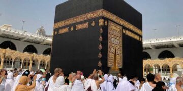 شدید گرمی کے باعث یو اے ای میں عمرہ کے پیکج کی قیمت میں 25 فیصد کمی