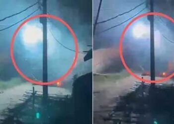 ڈی جے سسٹم کے 11 ہزار وولٹ کے تار سے ٹکرانے سے9کانوڑیوں کی موت