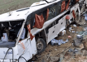 ایران میں پاکستانی زائرین کی بس حادثہ کا شکار35 افراد جاں بحق