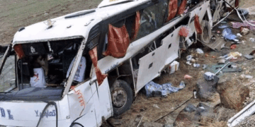 ایران میں پاکستانی زائرین کی بس حادثہ کا شکار35 افراد جاں بحق