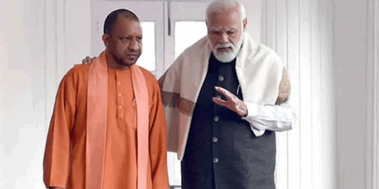 مودی اوریوگی کی تعریف پر خاتون کو طلاق