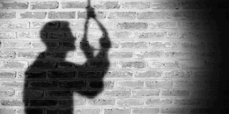 چار معذور بیٹیوں کے ساتھ اٹھایاباپ نے انتہائی قدم