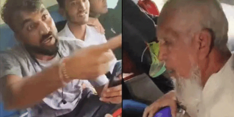 چلتی ٹرین میں مسلم مسافر پر وحشیانہ حملہ