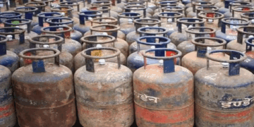 کمرشیل گیس سلنڈر کی قیمتوں میں پھر اضافہ