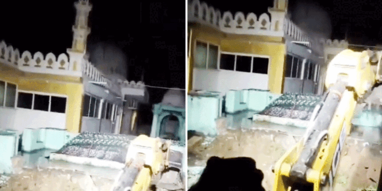 گجرات میں 500 سال قدیم قبرستان، مسجد اور درگاہ منہدم