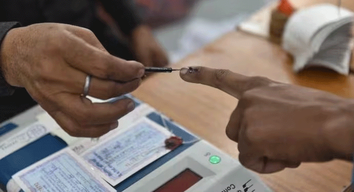 جموں و کشمیر میں اسمبلی انتخابات کے لیے ووٹنگ شروع