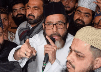 آرایس ایس دہشت گردتنظیم، پابندی لگائی جائے: مولانا توقیر رضا