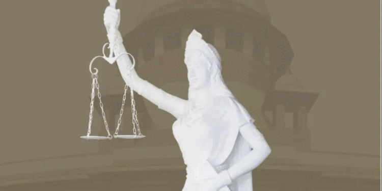 عدالت میں رکھی جانے والی قانون کی دیوی تبدیل