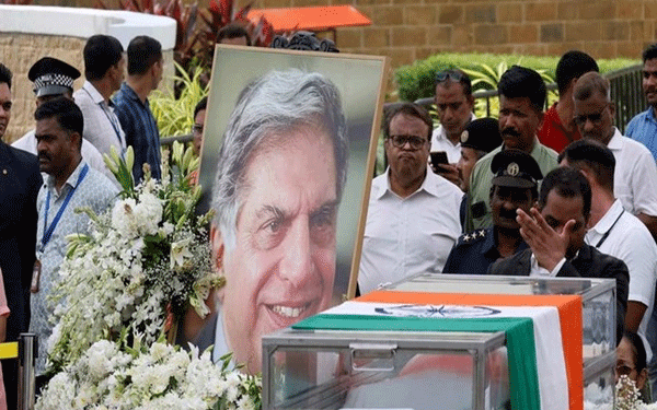 رتن ٹاٹا کی آخری رسومات سرکاری اعزاز کے ساتھ ادا