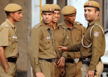 تہواروں کے پیش نظر یوپی کے پولیس اہلکاروں کی چھٹیاں منسوخ