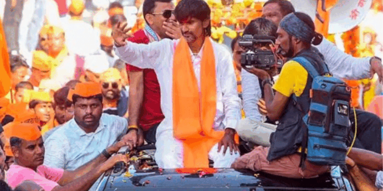 مہاراشٹر میں منوج جرانگے انتخابی میدان سے ہٹ گئے