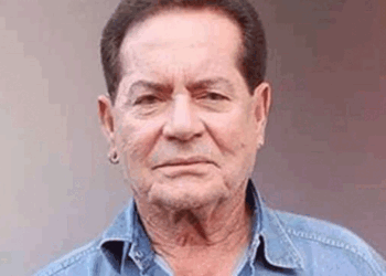 سلمان خان کے والد سلیم خان نے ڈالا ووٹ