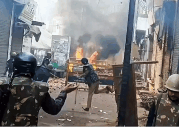 مظاہرین اورپولیس کے درمیان تصادم میں سنبھل میں 4 افراد جاں بحق