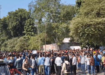 70ویں بی پی ایس سی کا امتحان دوبارہ لینے کا مطالبہ جاری