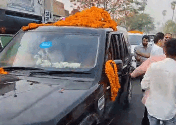 مکامہ میں اننت سنگھ کے قافلہ پر گولیوں کی بارش