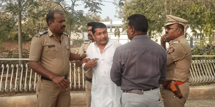 یومِ جمہوریہ پر مہاراشٹر  میں دو افراد کی خودسوزی کی کوشش