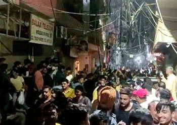 دہلی میں  گڑگڑاہٹ کی آوازکے ساتھ تیز جھٹکے والے زلزلےسےلوگ کانپ اٹھے