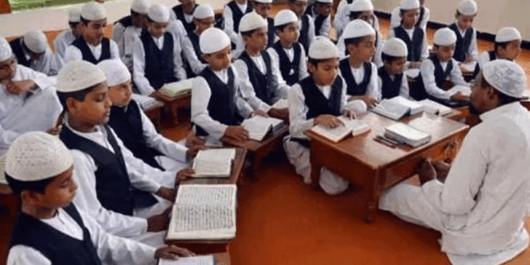 مہاراشٹرمیں مدارس کی جانچ کے خلاف احتجاج