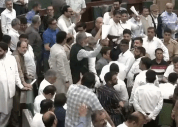 جموں و کشمیر اسمبلی میں وقف قانون پر شدید ہنگامہ