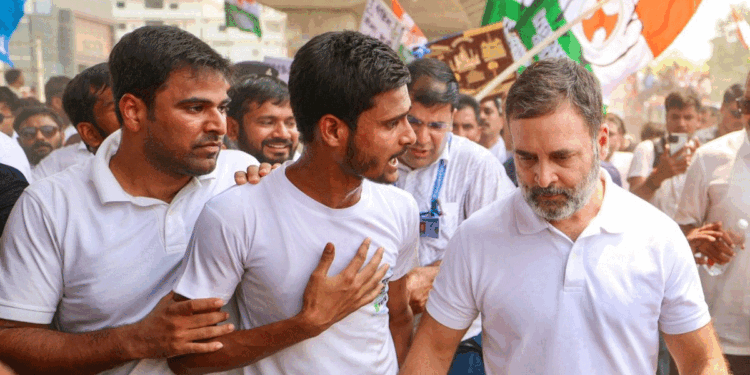 کانگریس رہنما راہل گاندھی  بہار کے دورے پر