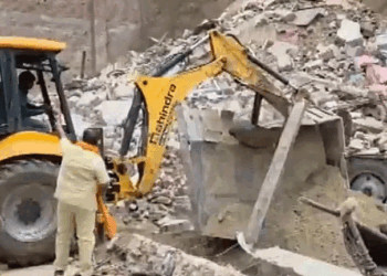 متھرا میں بڑا حادثہ، کھدائی کے دوران  5 مکان منہدم