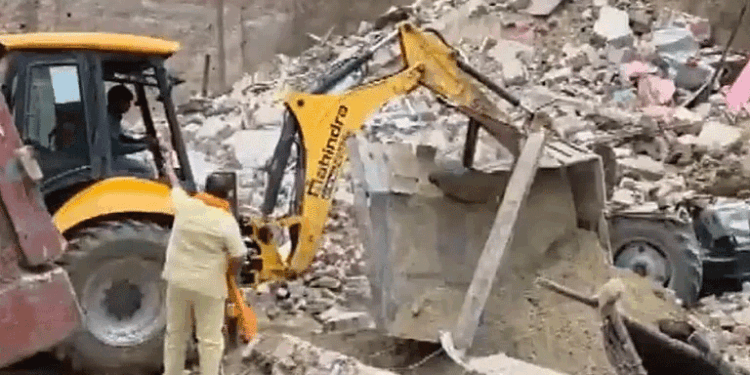 متھرا میں بڑا حادثہ، کھدائی کے دوران 5 مکان منہدم