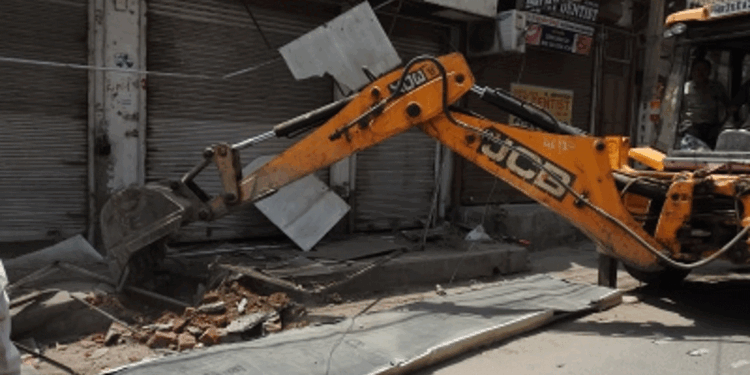 دہلی میں پھر بلڈوزر کارروائی