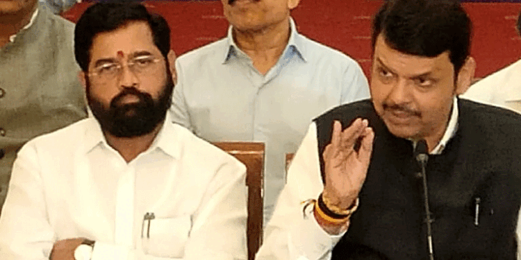 مہاراشٹر حکومت نے ہندی  کو تیسری لازمی زبان قرار دینے کا فیصلہ واپس لے لیا