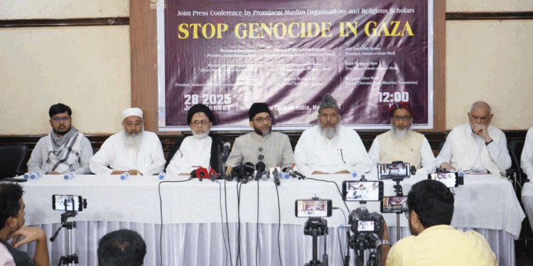 غزہ بھوک سے بلک رہا ہے: مسلم رہنماؤں کا حکومت ہند سے فوری اقدام کا مطالبہ