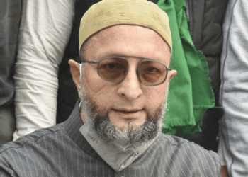 ووٹرلسٹ نظرثانی کو لے کر اے آئی ایم آئی ایم کا نمائندہ وفد  الیکشن کمیشن پہنچا