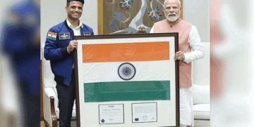 ہندوستانی خلا باز شبھانشو شکلا وزیر اعظم مودی سےملے