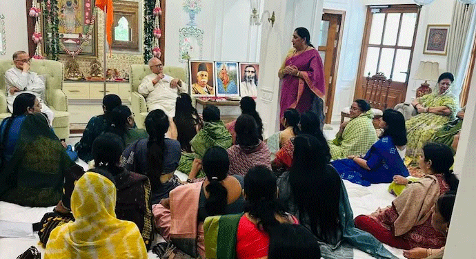 آر ایس ایس کے خواتین ونگ کے پروگرام میں سنیترا پوار کی شرکت