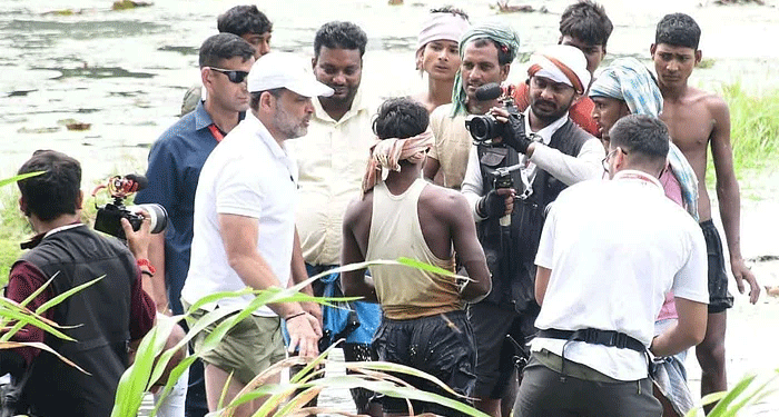 راہل گاندھی کی ماہی گیر اور مکھانا کسان سے ملے