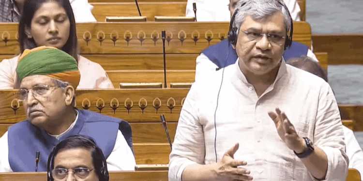 ہندوستانی فوج سے متعلق گمراہ کن خبر دینے والے 1400 ڈیجیٹل میڈیا بلاک