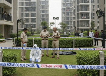 سی اے کی اہلیہ نے بیٹے کے ساتھ 13ویں منزل سے کود کر دی جان