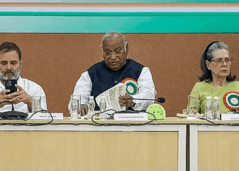 پٹنہ میں  کانگریس ورکنگ کمیٹی کا اجلاس شروع