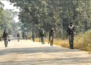 چھتیس گڑھ میں 71 نکسلیوں کی خود سپردگی