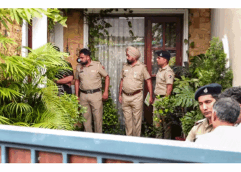 آئی پی ایس خودکشی کیس : ڈی جی پی اور پولیس سپرنٹنڈنٹ کے خلاف شکایت درج