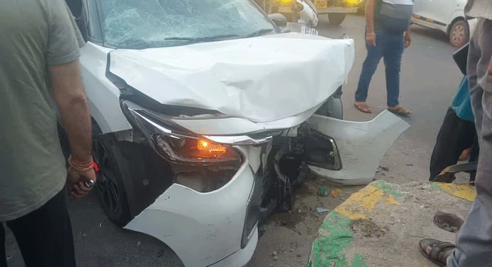 بے قابو کار نے صبح کی سیر پر نکلے 4 افراد کو کچلا، 3 خواتین ہلاک