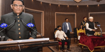 تلنگانہ کابینہ میں وزیر کے طور پرمحمد اظہرالدین کی حلف برداری