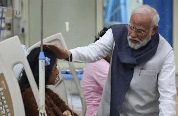 مودی بھوٹان سے واپس آتے ہی ایل این جے پی اسپتال پہنچے