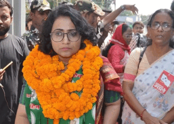 دیگھا کی بیٹی ہمیشہ آپ کے ساتھ کھڑی رہے گی-دیویا گوتم