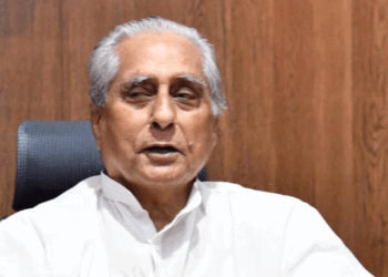 ہر ای وی ایم میں 25 ہزار ووٹ پہلے سے پڑے تھے