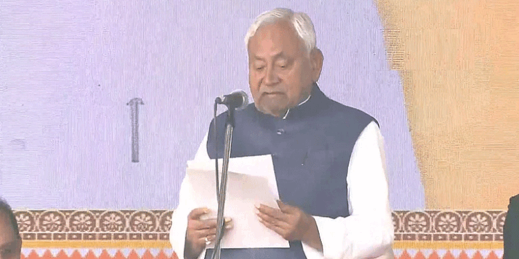 بطور وزیراعلیٰ نتیش کمار کی 10ویں بار حلف برداری