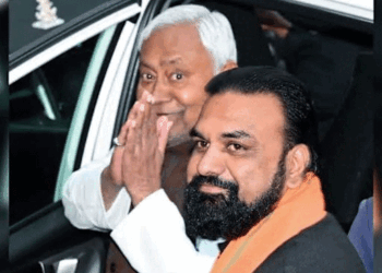 نتیش کمار اور سمراٹ چودھری کریڈٹ کی سیاست میں مصروف