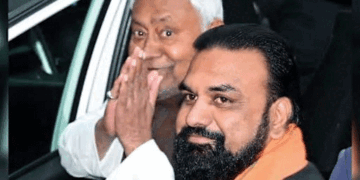 نتیش کمار اور سمراٹ چودھری کریڈٹ کی سیاست میں مصروف