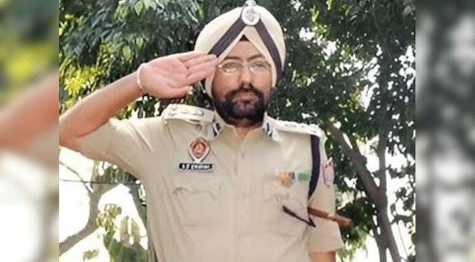 پنجاب کے سابق آئی جی امر سنگھ چہل نے خود کو گولی مارلی