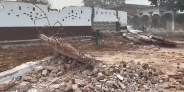 سنبھل میں  غیر قانونی قرارد ی گئی مسجد مسلمانوں نے خود ہی شہید کردی