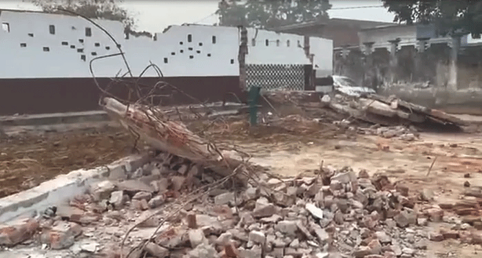 سنبھل میں غیر قانونی قرارد ی گئی مسجد مسلمانوں نے خود ہی شہید کردی