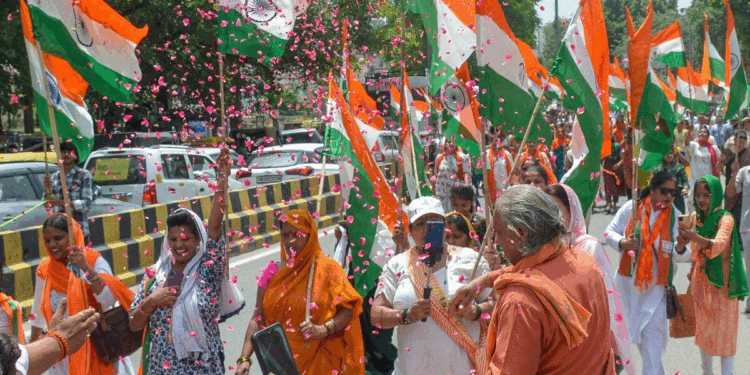 77ویں یومِ جمہوریہ پر  پورے ملک میں تقریبات کا انعقاد